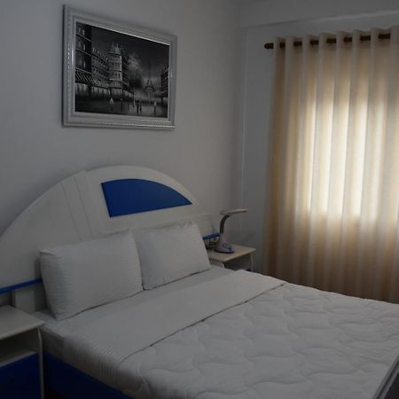 Leo Apartment Пермет Екстер'єр фото