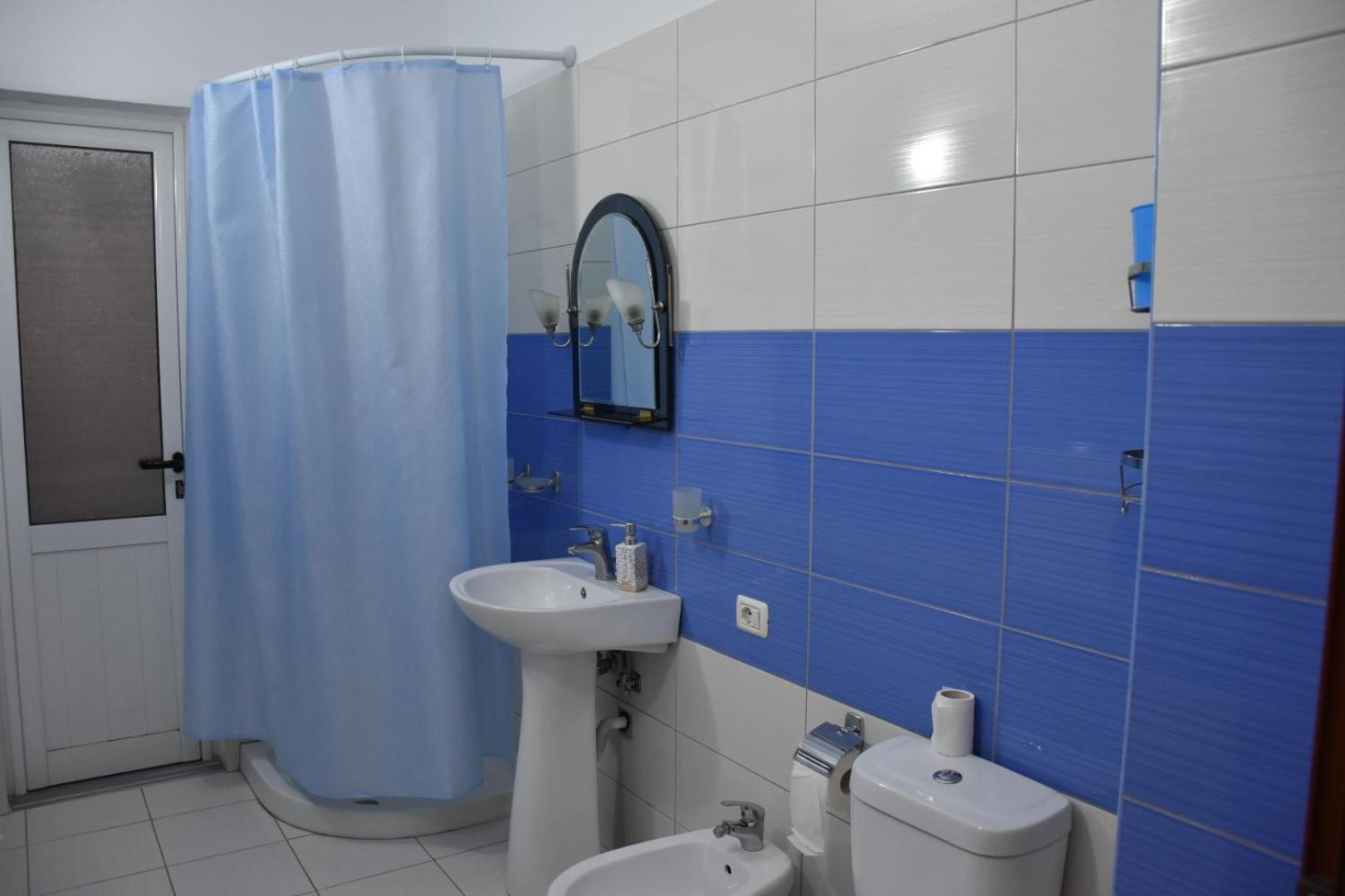 Leo Apartment Пермет Екстер'єр фото