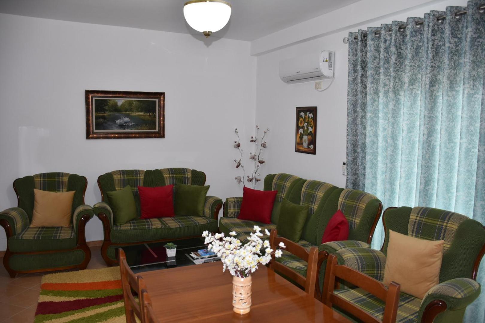 Leo Apartment Пермет Екстер'єр фото